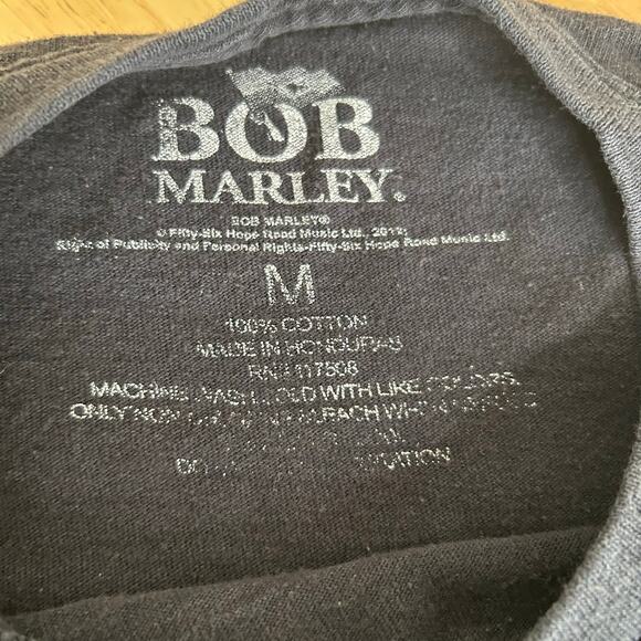 Bob Marley Black Yellow Red Green Graphic T Shirt Size Medium - Picture 3 of 3
